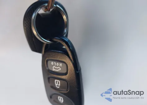 2016 Hyundai Veloster z USA, uszkodzony, nr VIN KMHTC6ADXGU294062